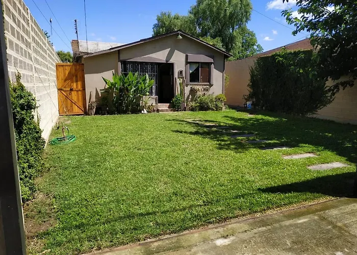 Casita Casa Con Parque, Estacionamiento Y Pileta En Tigre
