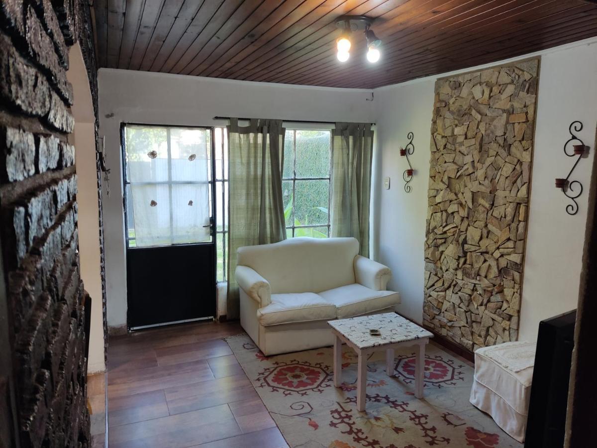 Casita Casa Con Parque, Estacionamiento Y Pileta En *