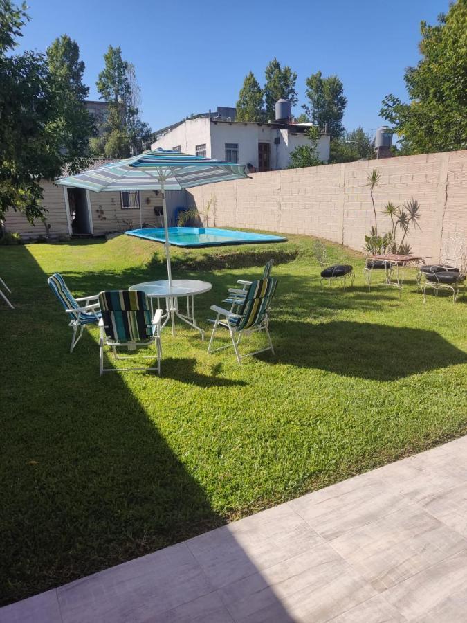 Casita Casa Con Parque, Estacionamiento Y Pileta En *