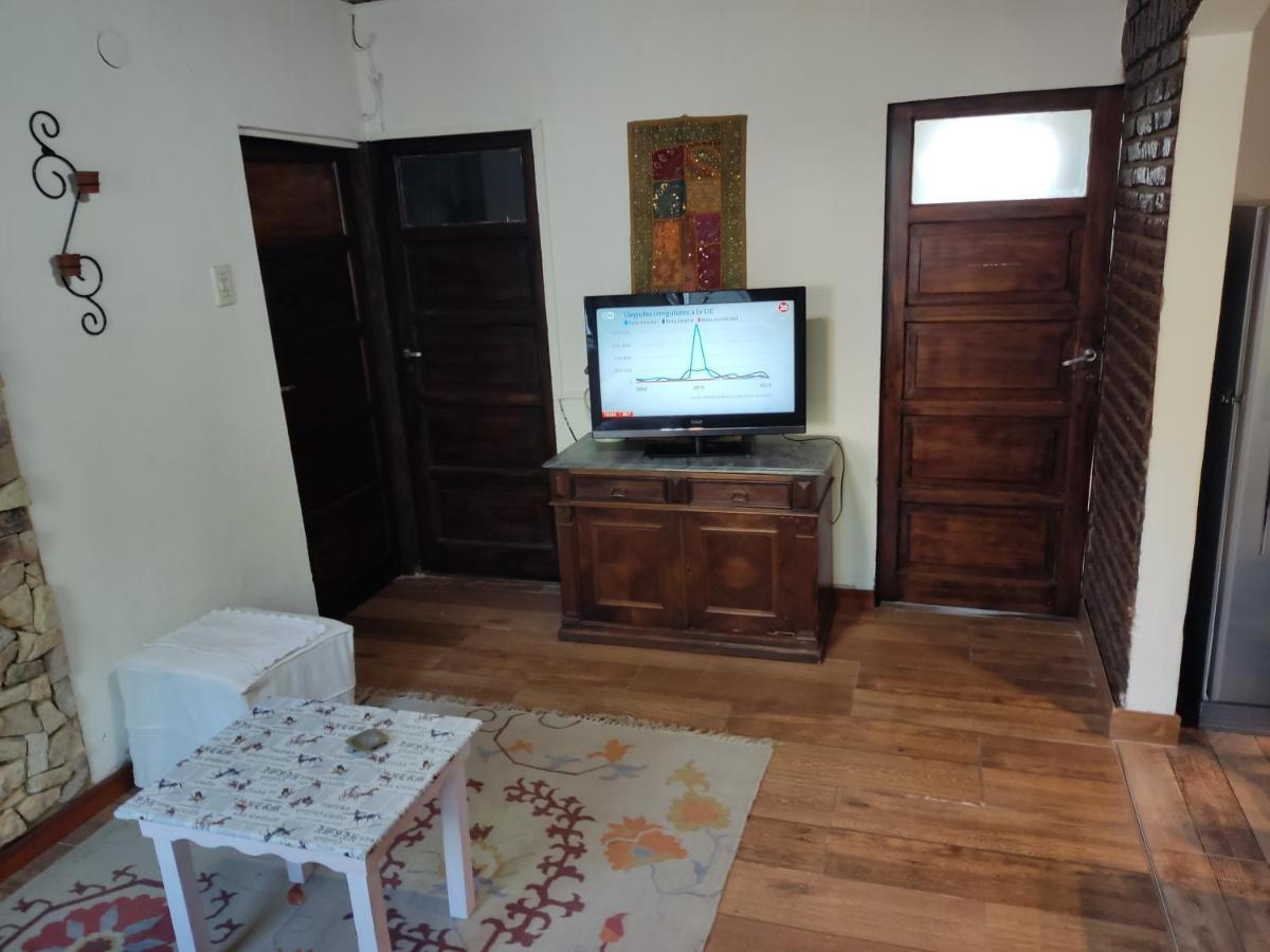 Casita Casa Con Parque, Estacionamiento Y Pileta En Tigre