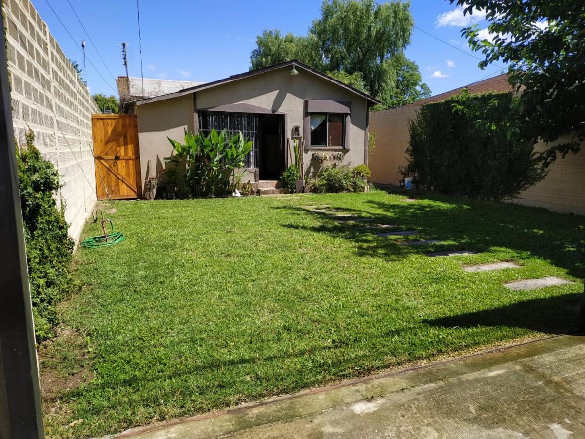Casita Casa Con Parque, Estacionamiento Y Pileta En Сasa de vacaciones Tigre